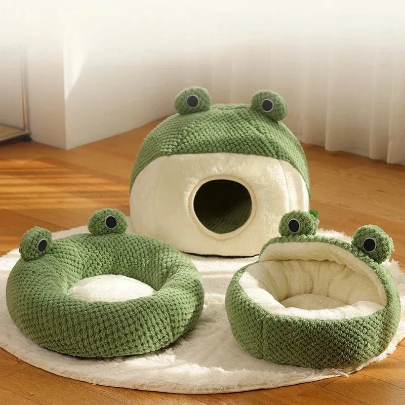 Cozy Frog-Themed Cat Bed – Plush Semi-Enclosed Nest for Cats & Small Dogs, Perfect for Snuggly Autumn and Winter Comfort