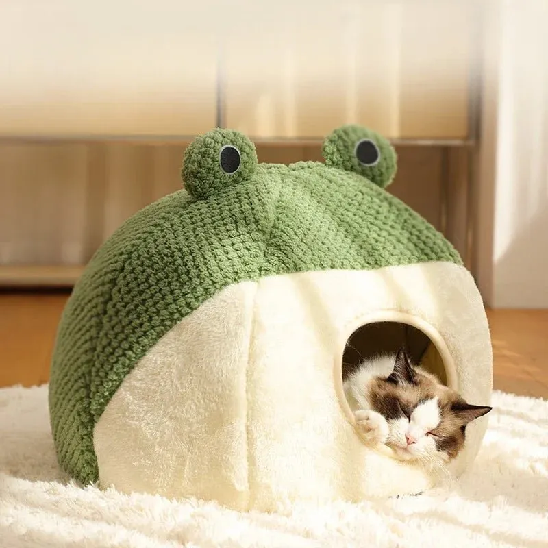 Cozy Frog-Themed Cat Bed – Plush Semi-Enclosed Nest for Cats & Small Dogs, Perfect for Snuggly Autumn and Winter Comfort