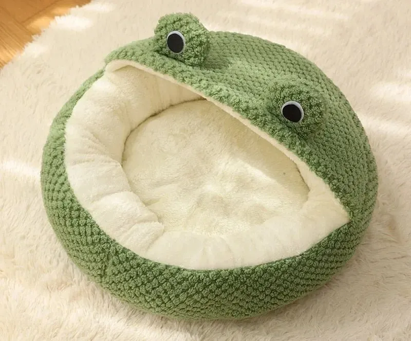 Cozy Frog-Themed Cat Bed – Plush Semi-Enclosed Nest for Cats & Small Dogs, Perfect for Snuggly Autumn and Winter Comfort