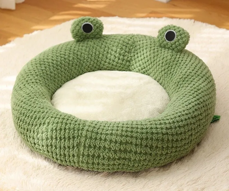 Cozy Frog-Themed Cat Bed – Plush Semi-Enclosed Nest for Cats & Small Dogs, Perfect for Snuggly Autumn and Winter Comfort